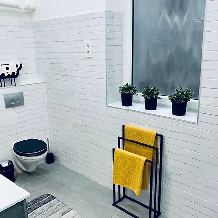 Agnes Apartment *